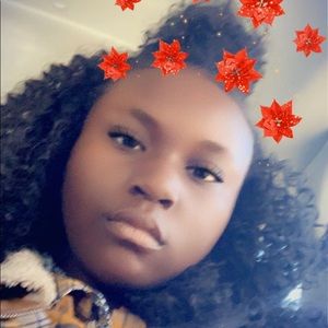 Meet your Posher, Chloe